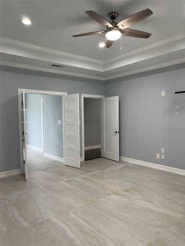 431 Golden Pond Drive, Cedar Hill, TX 75104