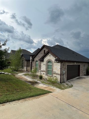 431 Golden Pond Drive, Cedar Hill, TX 75104