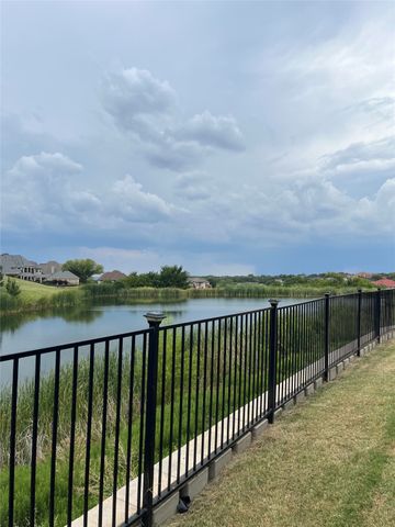 431 Golden Pond Drive, Cedar Hill, TX 75104