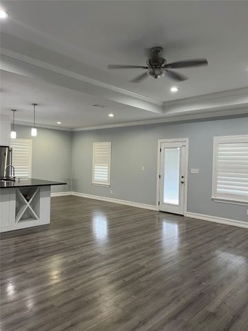 431 Golden Pond Drive, Cedar Hill, TX 75104