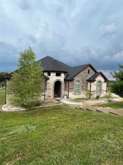 431 Golden Pond Drive, Cedar Hill, TX 75104