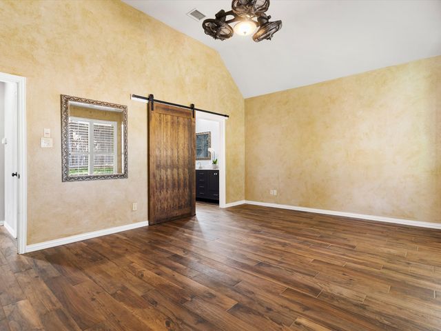 1949 Stonecourt Drive, Bedford, TX 76021