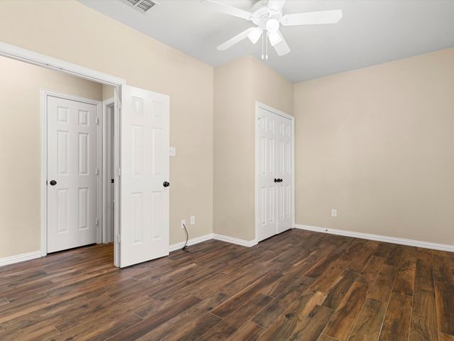 1949 Stonecourt Drive, Bedford, TX 76021