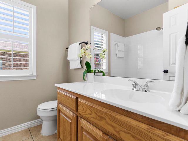 1949 Stonecourt Drive, Bedford, TX 76021