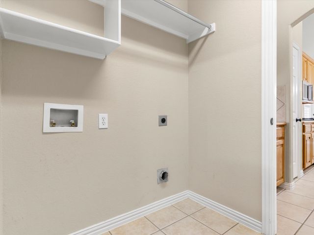 1949 Stonecourt Drive, Bedford, TX 76021