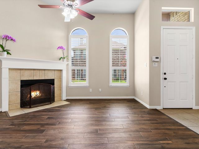 1949 Stonecourt Drive, Bedford, TX 76021