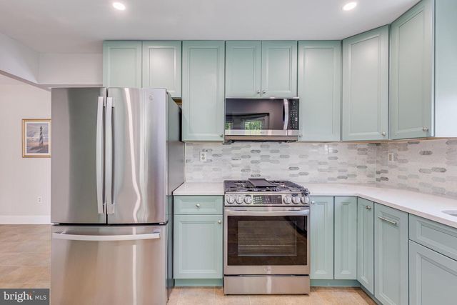 54 N HORSESHOE LN, Columbus, NJ 08022