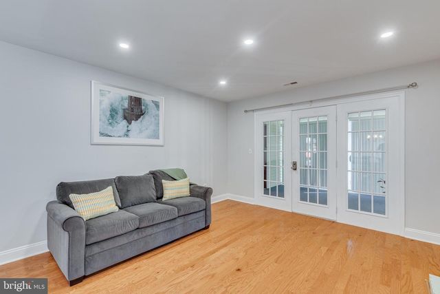 54 N HORSESHOE LN, Columbus, NJ 08022
