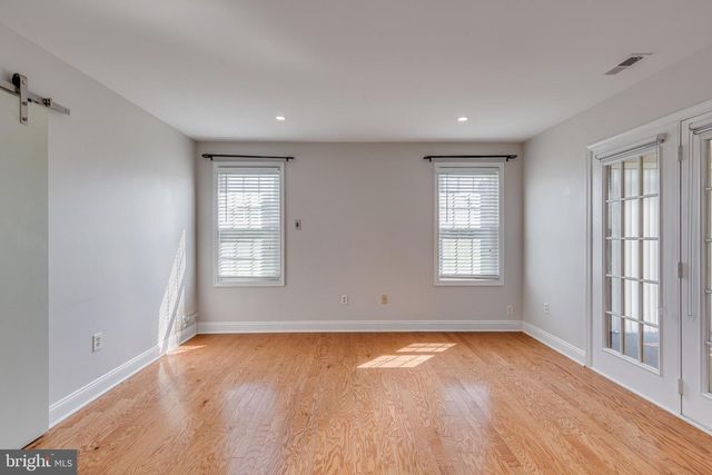54 N HORSESHOE LN, Columbus, NJ 08022