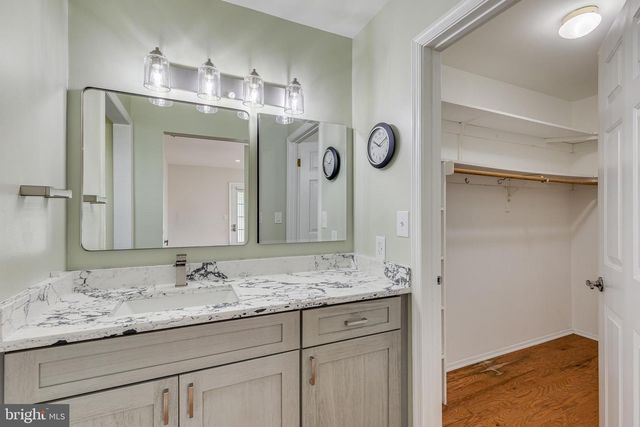 54 N HORSESHOE LN, Columbus, NJ 08022