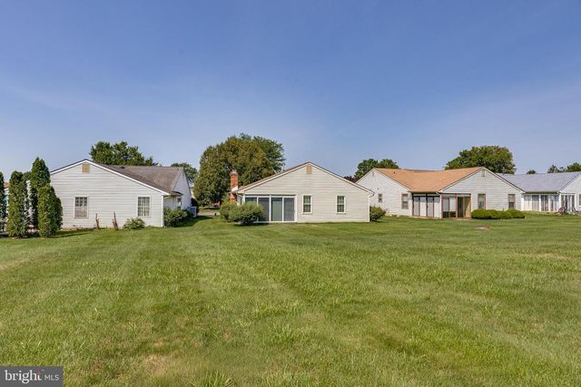 54 N HORSESHOE LN, Columbus, NJ 08022