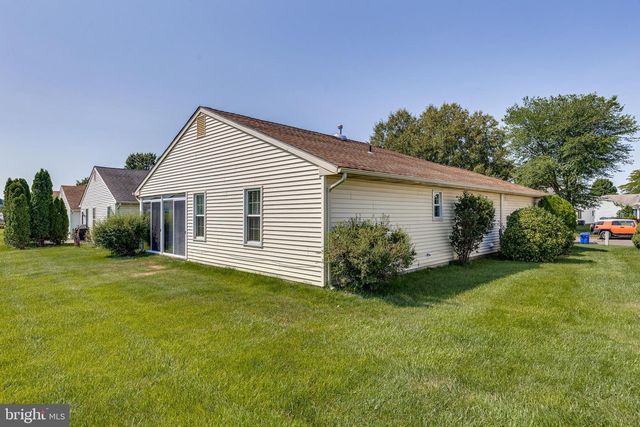 54 N HORSESHOE LN, Columbus, NJ 08022