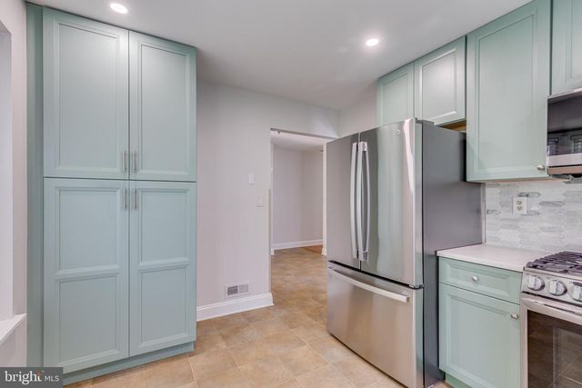 54 N HORSESHOE LN, Columbus, NJ 08022