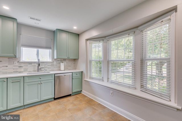54 N HORSESHOE LN, Columbus, NJ 08022