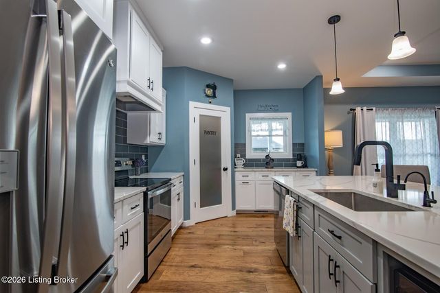 108 Summit Creek Dr, Elizabethtown, KY 42701