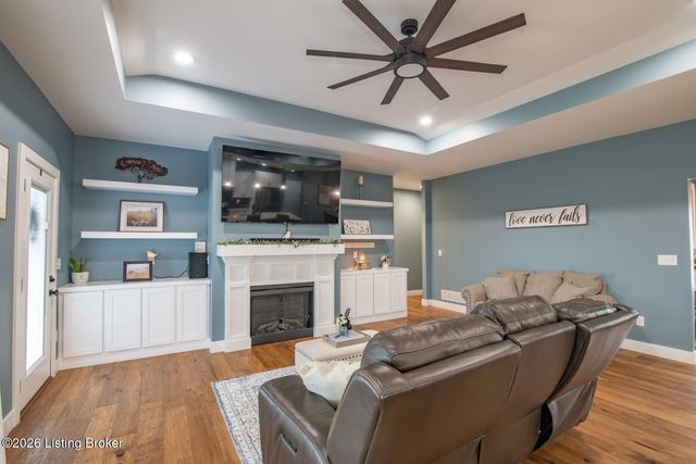 108 Summit Creek Dr, Elizabethtown, KY 42701