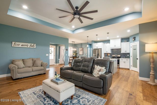 108 Summit Creek Dr, Elizabethtown, KY 42701