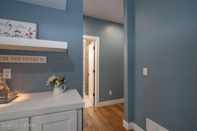 108 Summit Creek Dr, Elizabethtown, KY 42701