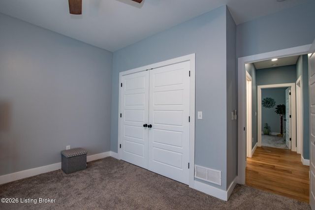 108 Summit Creek Dr, Elizabethtown, KY 42701