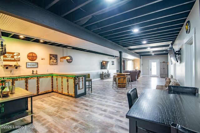 108 Summit Creek Dr, Elizabethtown, KY 42701