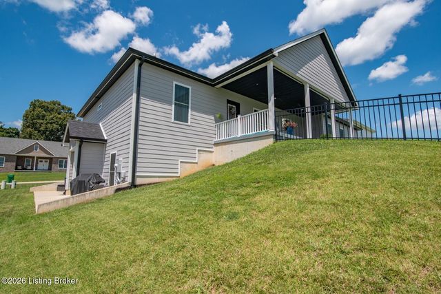 108 Summit Creek Dr, Elizabethtown, KY 42701