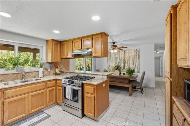 7344 Oxford Avenue, Hesperia, CA 92345