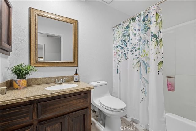 7344 Oxford Avenue, Hesperia, CA 92345