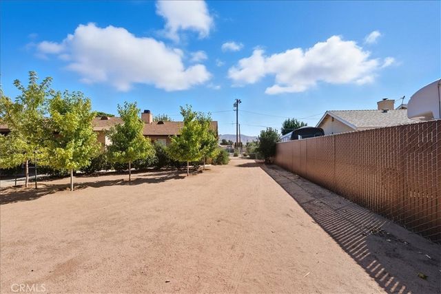 7344 Oxford Avenue, Hesperia, CA 92345