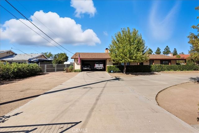7344 Oxford Avenue, Hesperia, CA 92345