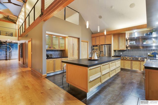 21428 Hickory Street, Elkhorn, NE 68022