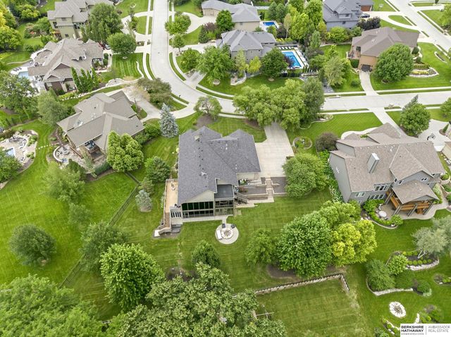 21428 Hickory Street, Elkhorn, NE 68022