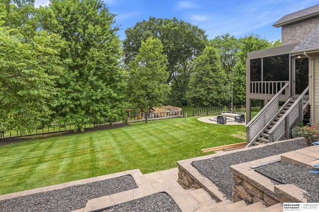 21428 Hickory Street, Elkhorn, NE 68022