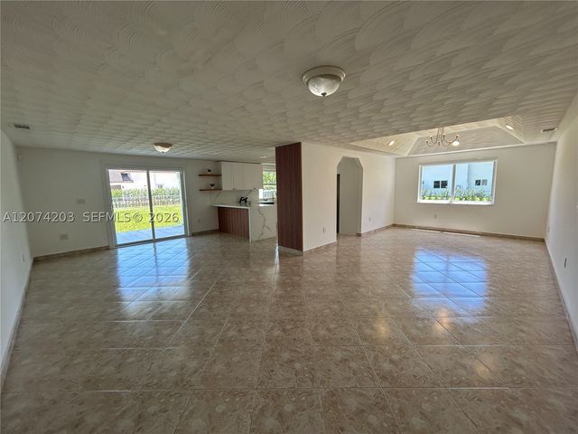 6611 SW 99th Ave, Miami, FL 33173