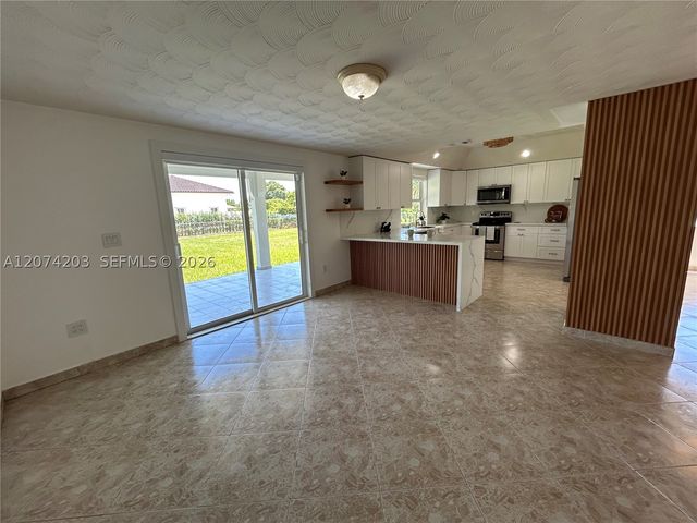 6611 SW 99th Ave, Miami, FL 33173