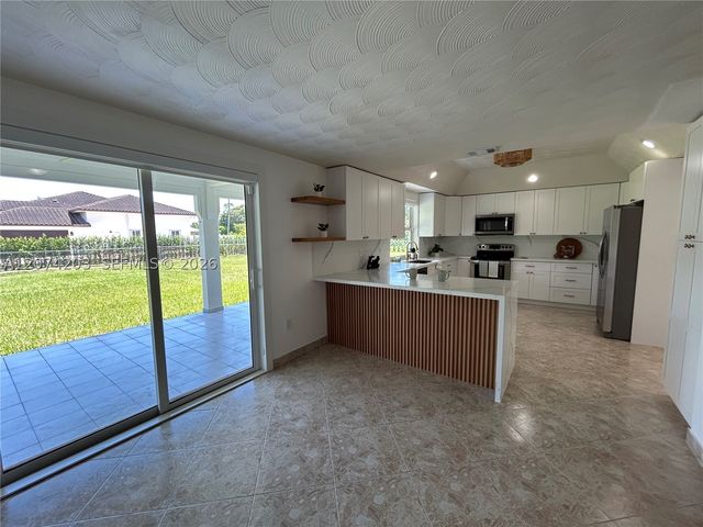 6611 SW 99th Ave, Miami, FL 33173