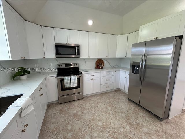6611 SW 99th Ave, Miami, FL 33173