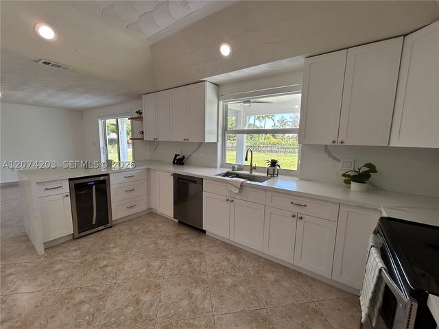 6611 SW 99th Ave, Miami, FL 33173
