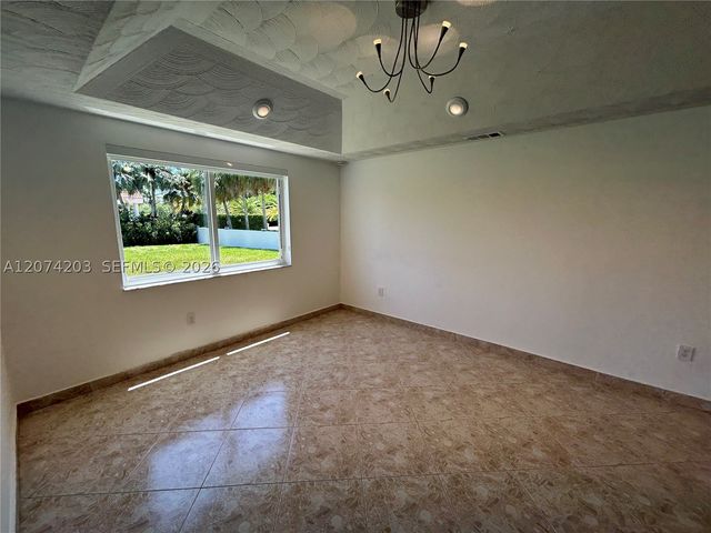 6611 SW 99th Ave, Miami, FL 33173