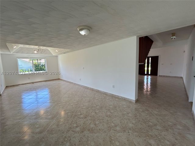 6611 SW 99th Ave, Miami, FL 33173