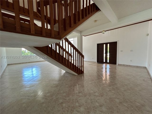 6611 SW 99th Ave, Miami, FL 33173