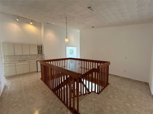 6611 SW 99th Ave, Miami, FL 33173