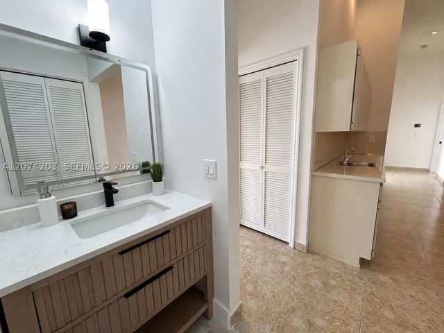 6611 SW 99th Ave, Miami, FL 33173
