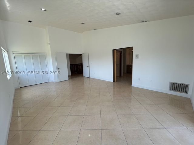 6611 SW 99th Ave, Miami, FL 33173