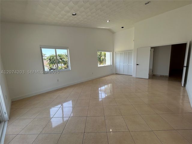 6611 SW 99th Ave, Miami, FL 33173
