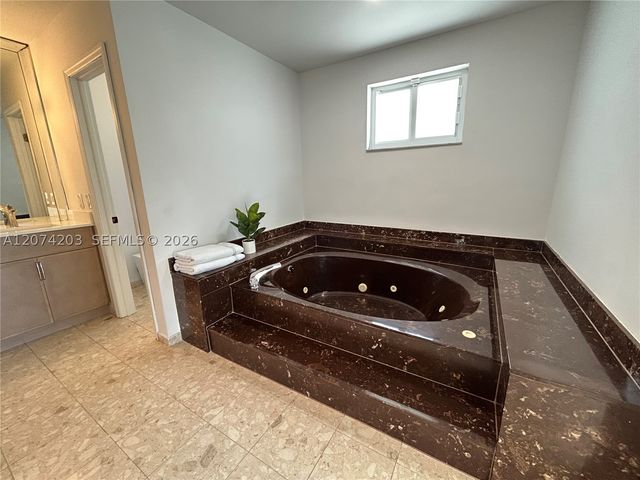6611 SW 99th Ave, Miami, FL 33173