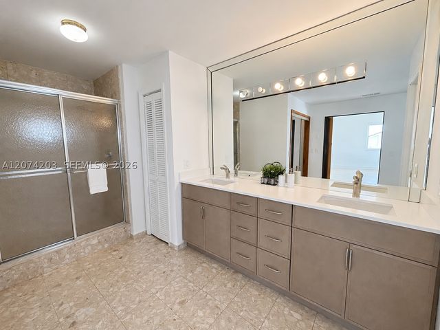 6611 SW 99th Ave, Miami, FL 33173