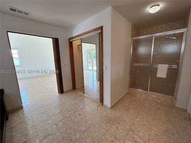 6611 SW 99th Ave, Miami, FL 33173