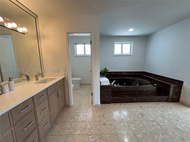 6611 SW 99th Ave, Miami, FL 33173