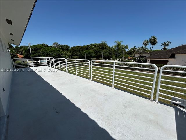 6611 SW 99th Ave, Miami, FL 33173