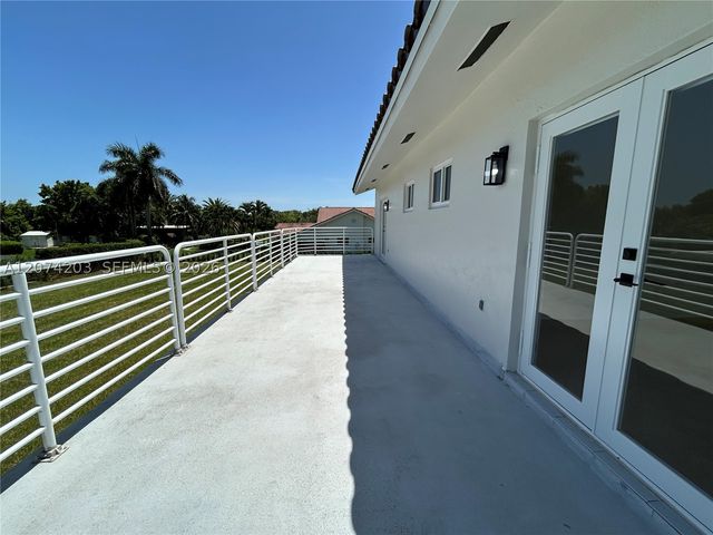 6611 SW 99th Ave, Miami, FL 33173